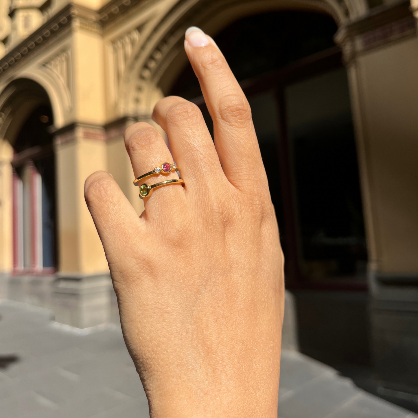 Peridot vs Pink Topaz